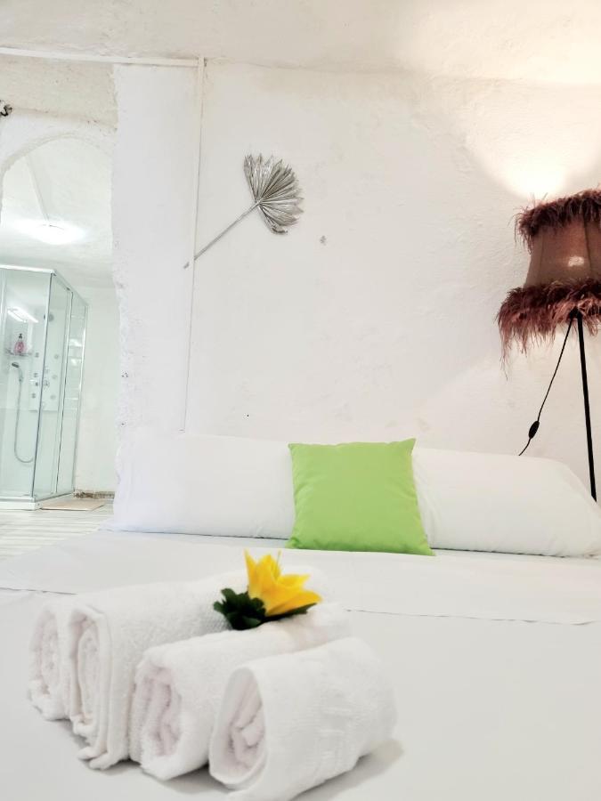 Apartamentos La Cueva Paterna Esterno foto